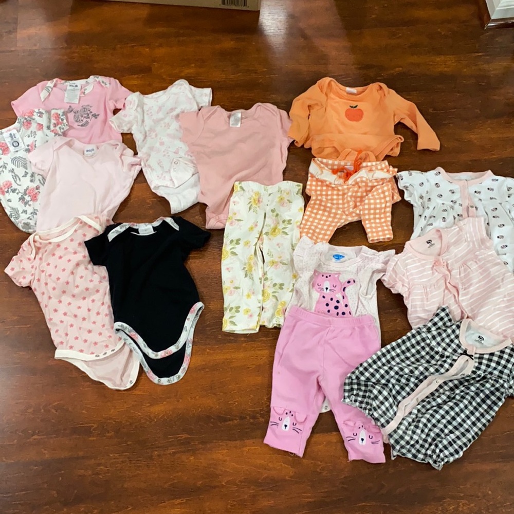 Baby clothes size 6-9 month .